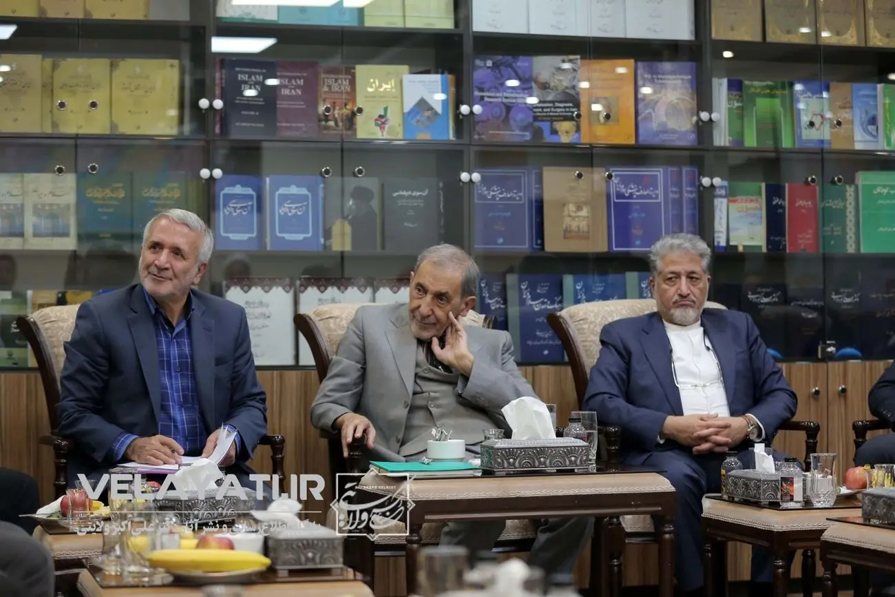 گزارش‌تصویری-دیدار رئیس ، معاونین و مدیران دانشگاه آزاد اسلامی با دکتر ولایتی