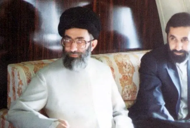 تصاویری از دکتر علی اکبر ولایتی در کنار رهبر شهید انقلاب(دوران ریاست جمهوری)