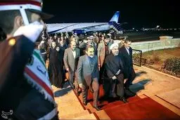 استقبال ولایتی از روحانی در بازگشت از داووس/ عکس
