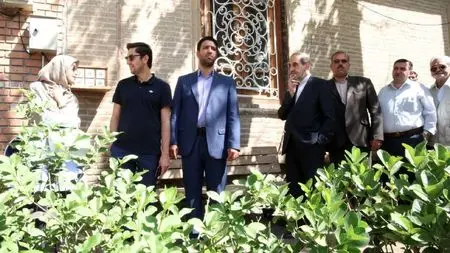 تصاویر حضور دکتر ولایتی پای صندوق های رای گیری