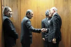سازمان ملل برای حل بحران سوریه راهحل سیاسی ارائه کند