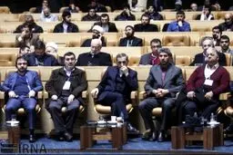 رهبری حامی تیم مذاکره کننده هستند/ به فعالیت هسته‌ای ادامه می‌دهیم