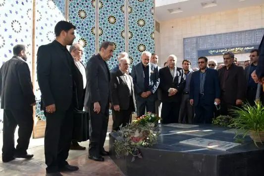 تصاویر اولین بازدید دکتر ولایتی از دانشگاه آزاد اسلامی مشهد