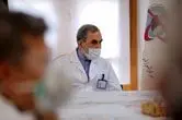 بر ضرورت توجه جدی به حوزههای علمی برای دستیابی به راهکارهای مناسبتر در درمان کرونا تاکید کرد