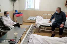 عیادت دکتر ولایتی و بررسی روند درمانی دکترنادر طالب زاده