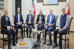 دیدار وزیر امور خارجه به همراه وزرای امور خارجه سابق جمهوری اسلامی ایران با دکتر علی اکبر ولایتی