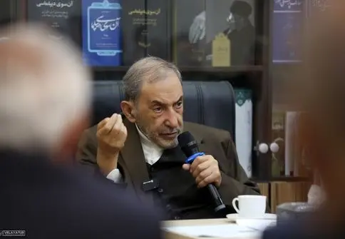 دیدار پیشکسوتان وزارت امور خارجه با دکتر ولایتی