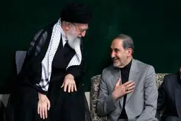 تصاویری از دکتر علی اکبر ولایتی در کنار رهبر شهید انقلاب(دوران رهبری)