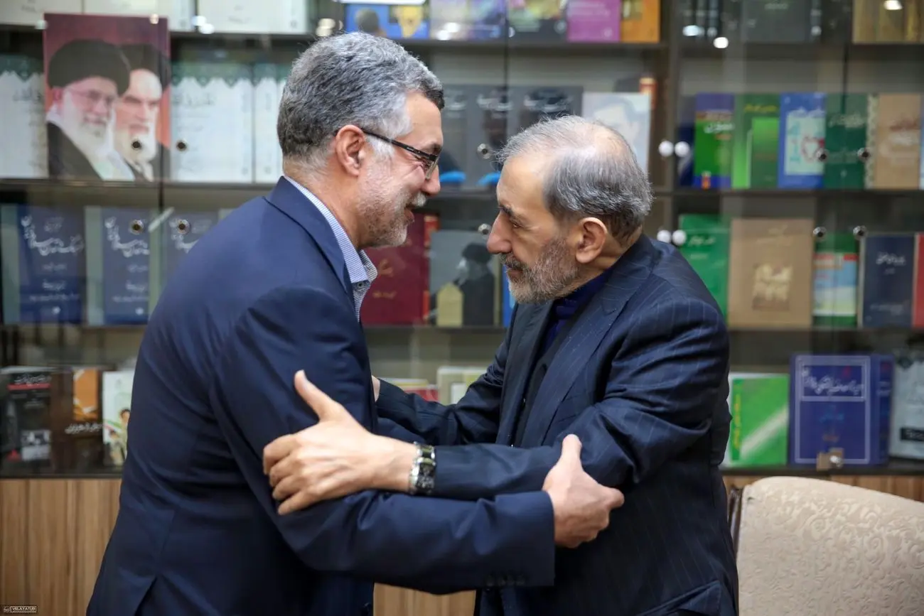 پیام تسلیت دکتر ولایتی در پی درگذشت پدر همسر دکتر محمدرضا ظفرقندی وزیر بهداشت، درمان و آموزش پزشکی