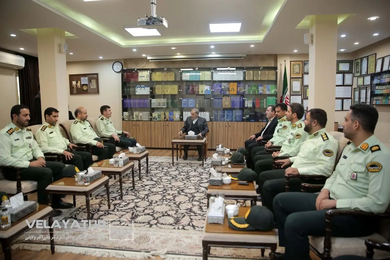 ولایتی: نیروی انتظامی نماد شجاعت، ایمان و خدمت به مردم است